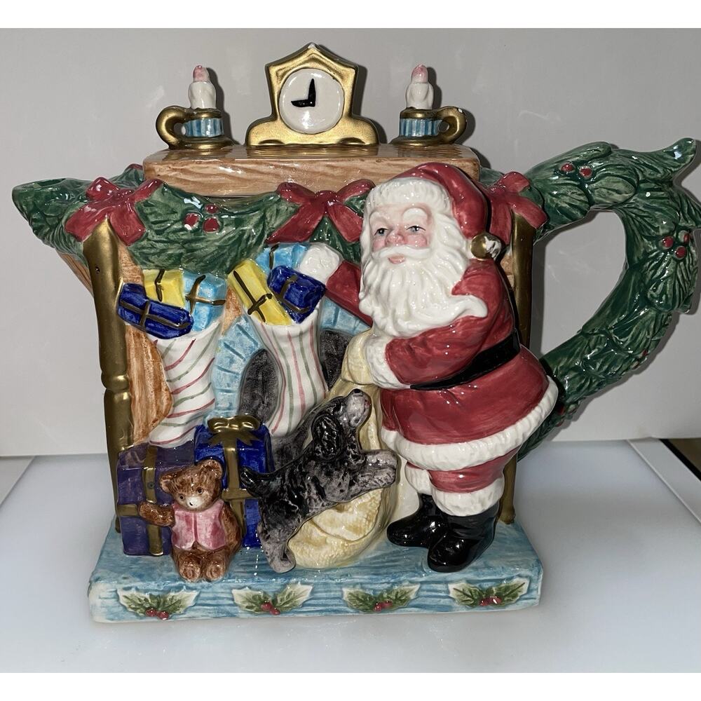 Vintage 1996 Fitz & Floyd Omnibus Toyland Santa Fireplace 32 oz Teapot